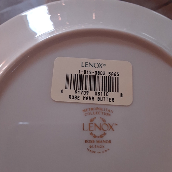LENOX, METROPOLITAN COLLECTION, Rose Manor, Bread & Butter Plates (4) - Picture 4 of 4